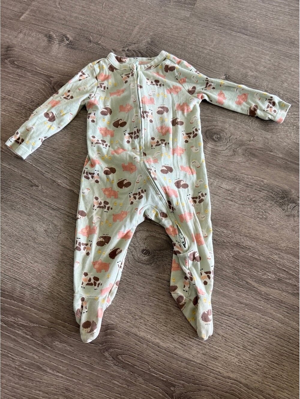 Old Navy Cow Sleeper, 6-9 months